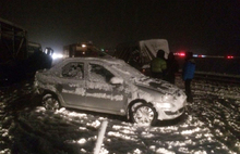 Сразу шесть автомобилей столкнулись на дороге в Ярославской области