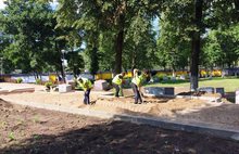 В Угличе заканчивают обновление парка Победы по губернаторскому проекту «Решаем вместе»