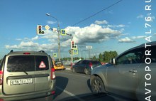 Два ДТП в час пик на мосту через Которосль в Ярославле остановили движение транспорта