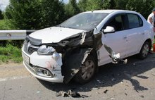 В Брейтовском районе столкнулись «Рено» и «пятерка»: водитель «ВАЗ» в больнице