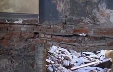 Ярославский детский омбудсмен требует законсервировать опасное заброшенное здание