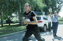 Победителями в полицейской эстафете стали ОМОНовцы из Ярославля. С фото