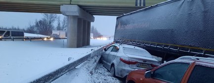 Появилось видео ДТП с грузовиком и бензовозом на въезде в Ярославль